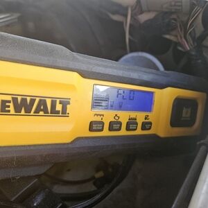 Dewalt battery charger